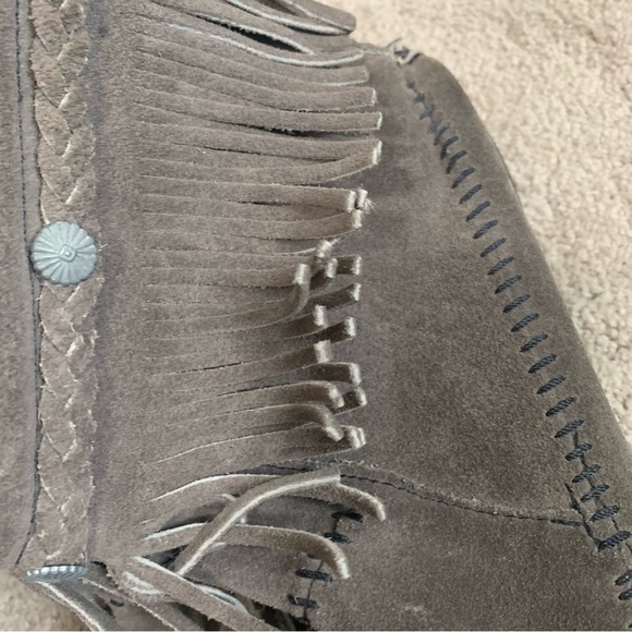Minnetonka Suede Leather Fringe Studded Detail Ankle Booties - Picture 6 of 13